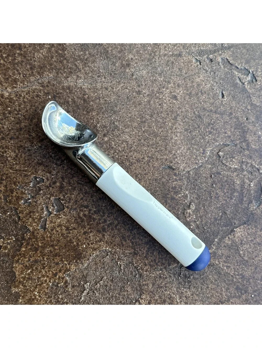 Tupperware Ice Cream Scoop #3045 Chef Series Bold N Blue 8.5